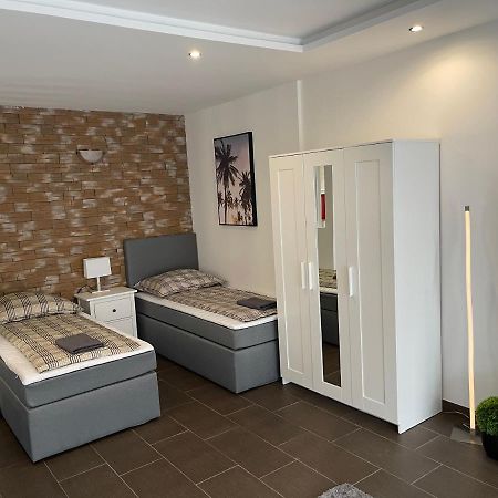 Malibu Apartman & Jacuzzi Miskolc Bagian luar foto
