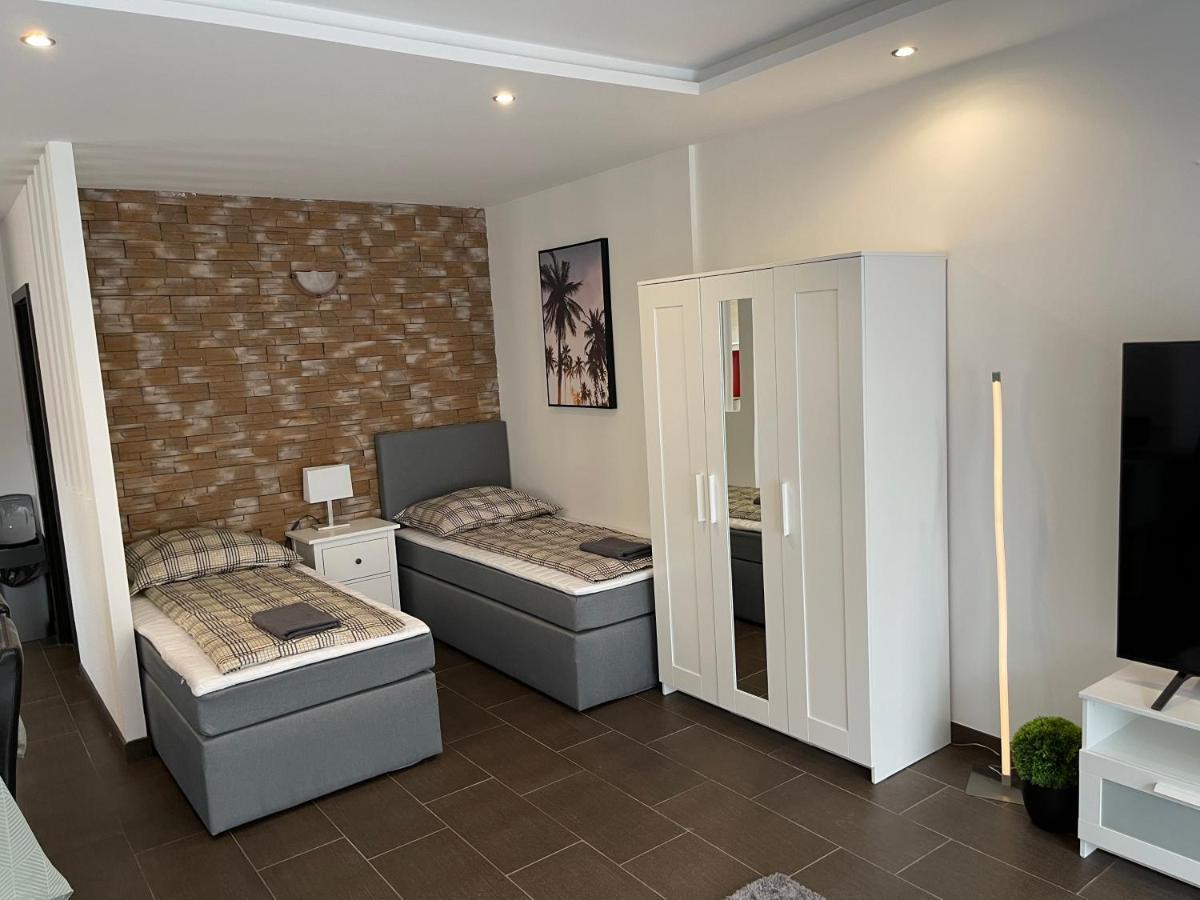 Malibu Apartman & Jacuzzi Miskolc Bagian luar foto